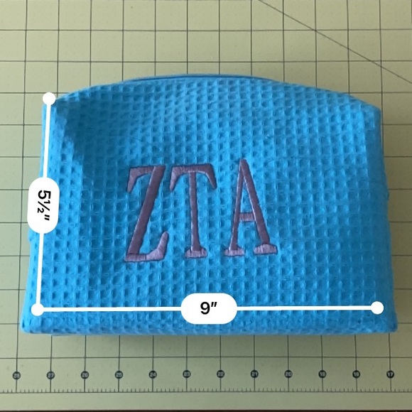 NWOT ZTA monogrammed make up bag - Picture 7 of 8